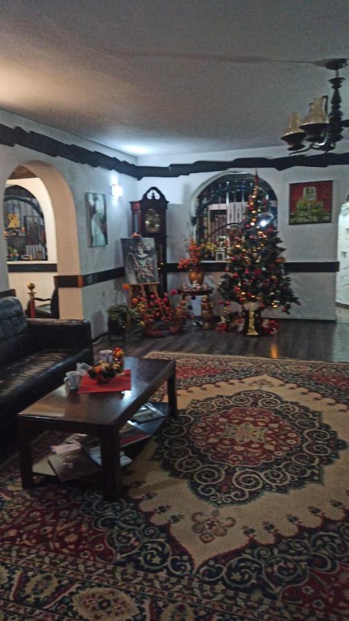 Casa Octavian Hotel Sucevita Ngoại thất bức ảnh